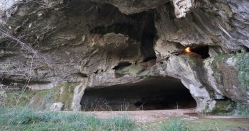Visiter les grottes de Sare : un pied dans la préhistoire en plein cœur du Pays basque
