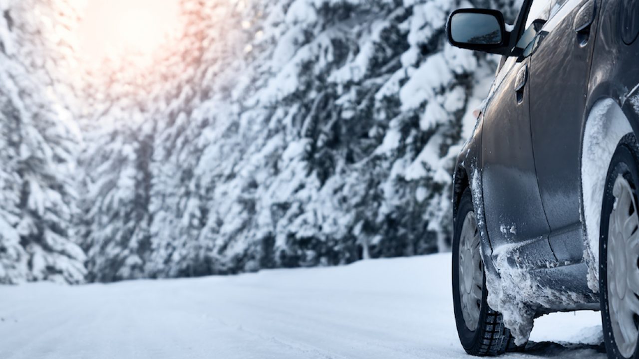 Comment équiper sa voiture pour rouler sur la neige ?