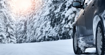Équiper sa voiture pour rouler sur la neige
